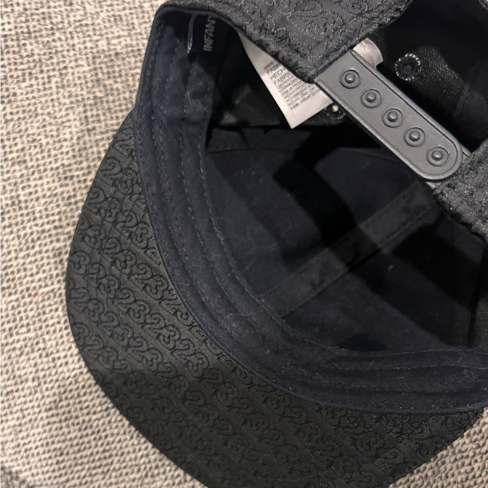 Brand new infant Jordan SnapBack hat. - Picture 3 of 3